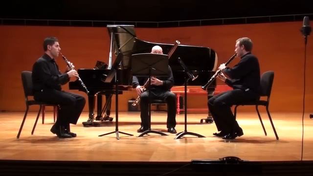 J. Françaix Divertissement смотреть онлайн