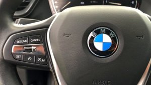 BMW 1 SERIES 2021 F40 118i REVIEW