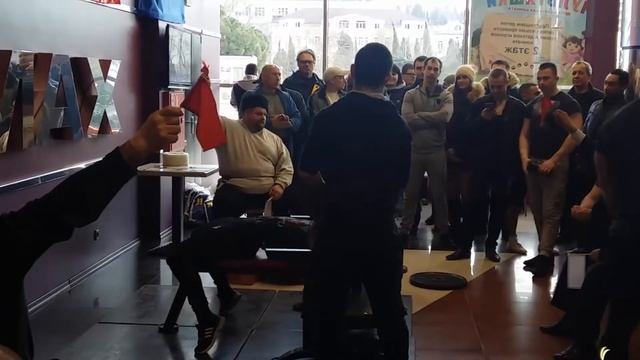 Соревнования по жиму штанги лежа в Ялте 23.02.2017. Первая сессия смотреть онлайн
