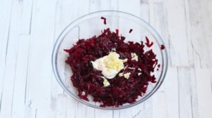 Салат Чингисхан с черносливом и орехами