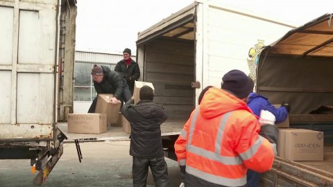 Уже почти 100 автоконвоев из России доставили гуманитарную помощь жителям Донбасса и Украины