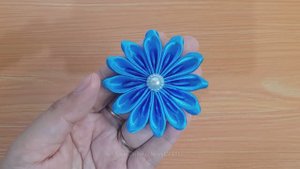 Цветы из ленты своими руками _ Удивительный цветок из ленты атласной