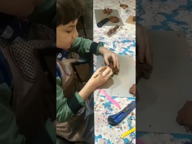 Керчане из общества инвалидов обучаются гончарному искусству уже более трех лет смотреть онлайн