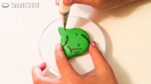 HELLO KITTY MACARONS, HELLO KITTY COOKIES, ZOMBIE MACARONS, HALLOWEEN RECIPE DESSERT IDEAS 🎃