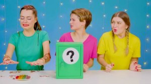 Секретный домик под кроватью | Богатая и бедная Челлендж от 4Teen Challenge