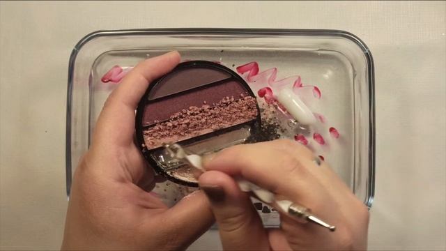 Mixing white & burgundy makeup into glassy slime ?? Смешивание косметики белого и винного цветов смотреть онлайн