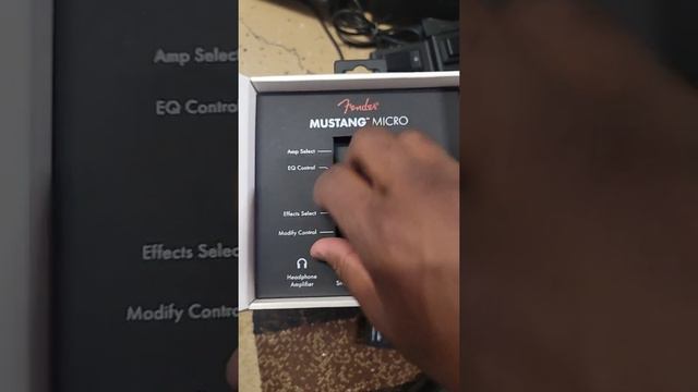 Fender Mustang Micro Unboxing смотреть онлайн