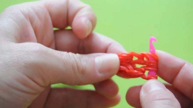 ❤Вишенки. Фигурки из резинок Happy Rainbow Loom. Как плести. Урок №72❤ смотреть онлайн