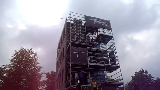 Забег на башню, высота 4 этажа, паркур,tracers смотреть онлайн