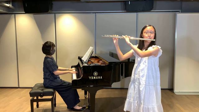 KWAN Leanne Hei Yi_ Poulenc Sonata 1st and 2nd Movements by Francis Poulenc (8min 41seconds) смотреть онлайн