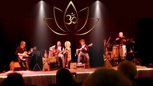 OM SAT CHIT ANANDA LIVE BY VINCENZO смотреть онлайн