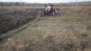 Вспашка ЦЕЛИНЫ Плугом Bomet 2*25 и Трактором DW ! осень 2017