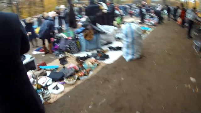 "Уделка"- Удельный рынок где продают антиквариат, секонд-хенд и всякое барахло.