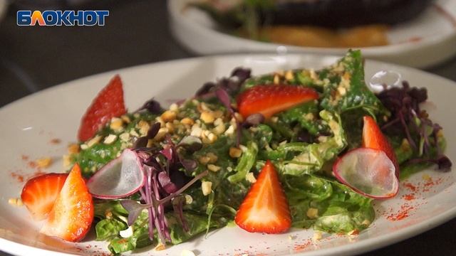 Волгоградцы могут отведать необычные и очень аппетитные постные блюда в центре города смотреть онлайн