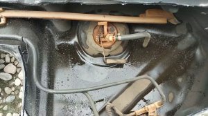 Мерседес W202 бензобак изнутри . Разрезанный пополам .