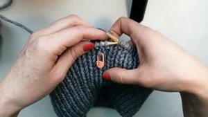 ШАПКА С КРАСИВОЙ МАКУШКОЙ ЗА ДВА ЧАСА.ПОДРОБНЫЙ МАСТЕР КЛАСС.