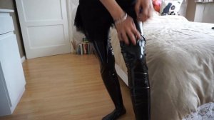 Soni Panda Reviews Taobao PVC Latex Stockings