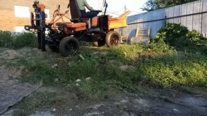 Самодельный трактор из мотоблока с передним адаптером. Транспортировка бетонных колец.