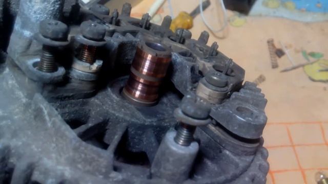 Щеточный узел генератора Проверка и ремонт Daewoo Nexia регулятор напряжения смотреть онлайн