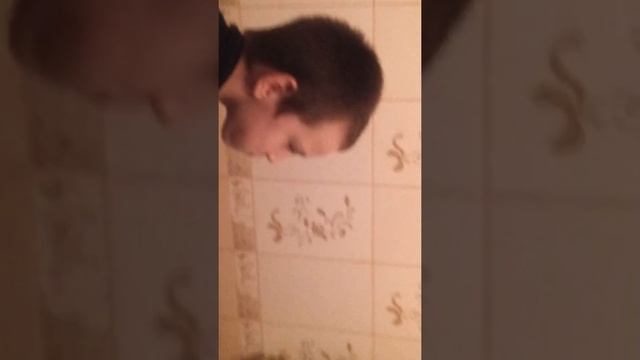 Челендж с водой во рту или как слайм упал смотреть онлайн