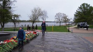 ВЕЧНЫЙ ОГОНЬ - РЫБИНСК.  КЛИП /ЕСТЬ КРУПНЫЙ ПЛАН ОГНЯ!/ Мемориальный комплекс "Огонь славы".