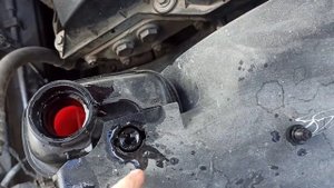 Как воздух из системы охлаждения автомобиля