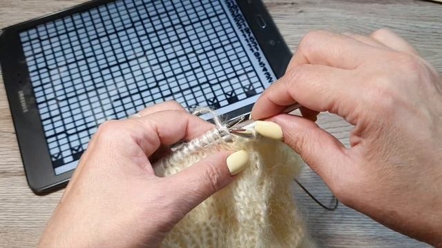 МК Женская ДВОЙНАЯ шапка спицами на зиму. Узор "Косы" Пряжа Ализе Мохер Классик.
