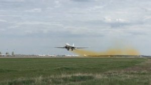 Взлет Ту-160 со звуком движков