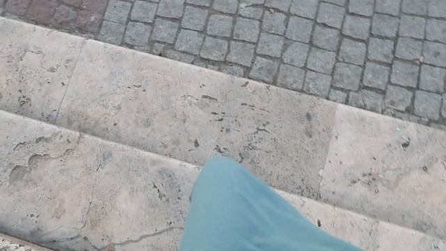 ТБИЛИСИ жизнь в старом городе, трдельники и очень много ступенек