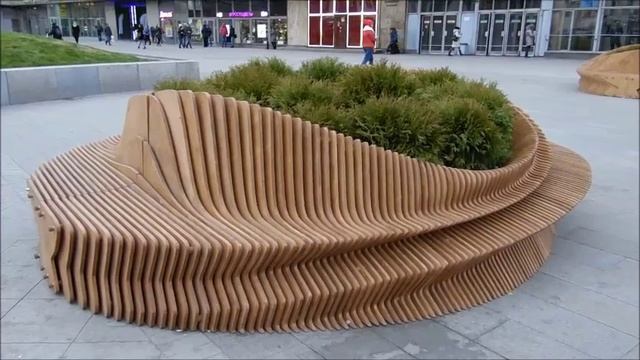 Оригинальные лавочки уже на Тверской смотреть онлайн