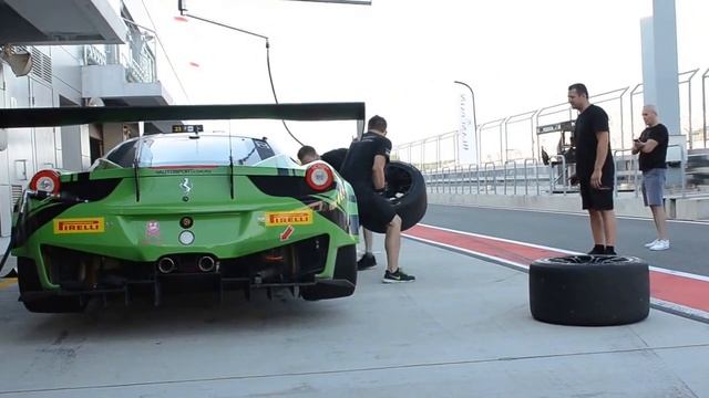 Замена колес Ferrari 458