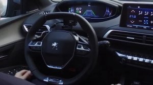 Peugeot3008: удержание полосы движения