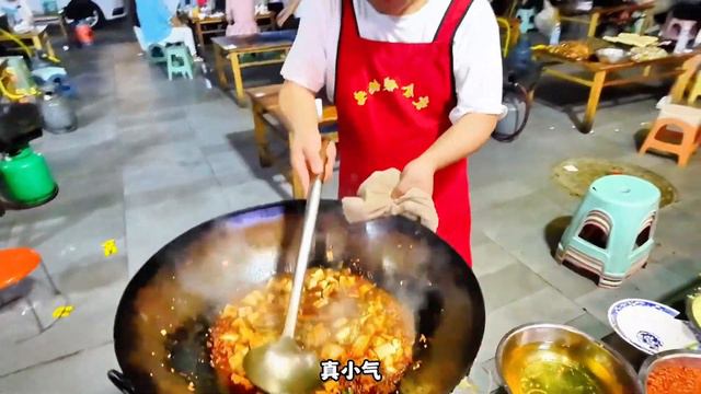 马路边118元的麻婆豆腐#抖音美食推荐官 #为城市美食打call