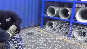Сборка коробчатых габионов (рено) из оцинкованной сетки двойного кручения