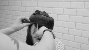 Мужская стрижка, градуировка с дисконекцией, секреты текстурирования