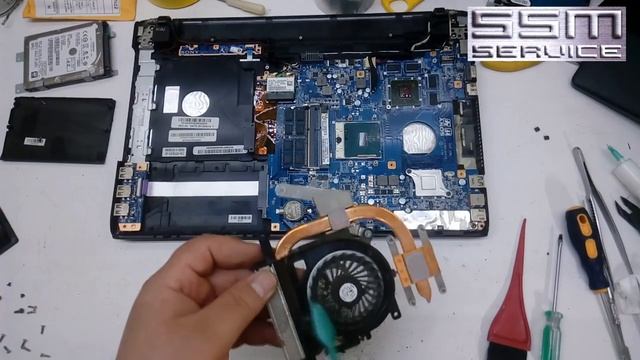 2# Как почистить от пыли ноутбук SONY VAIO SVE1511V и заменить термопасту