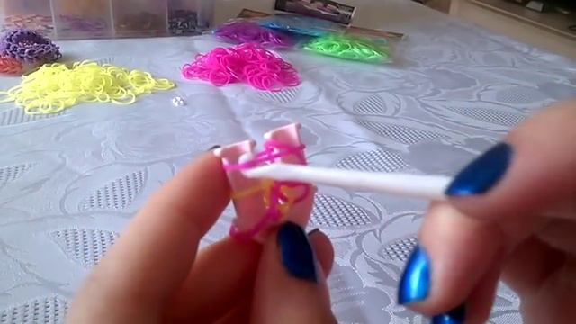 Плетение браслета из резинок "Сердце ангела". смотреть онлайн