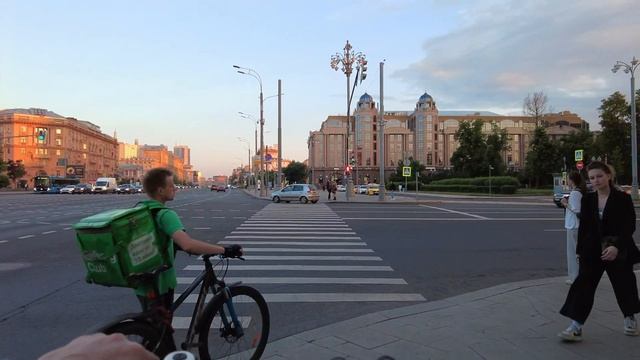 Easy evening bike ride in the center of Moscow 13 June 2022 смотреть онлайн