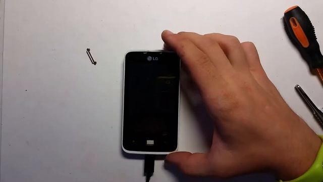 Ремонт LG E510 Замена тачскрина смотреть онлайн