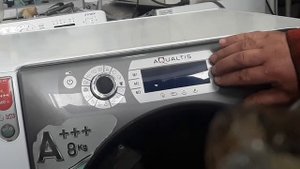как поменять язык на стиральной машине аристон аквалтис.
