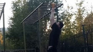 Подтягивания на полотенце + вис на одной руке (диаметр 50 мм)