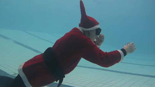 Подводный ЕЯ Дед мороз 4410 смотреть онлайн