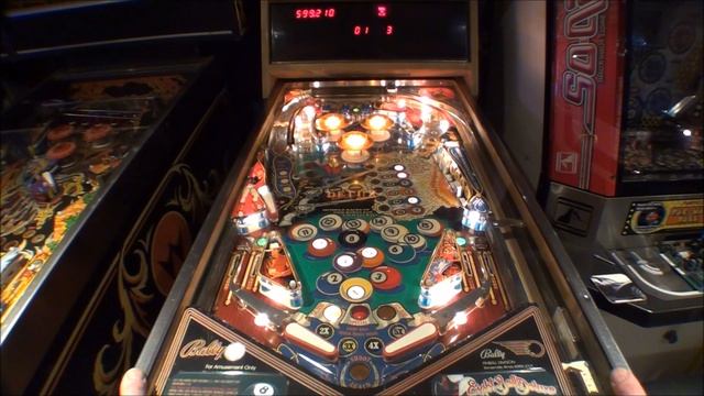 Eight Ball Deluxe Limited Edition Pinball machine смотреть онлайн