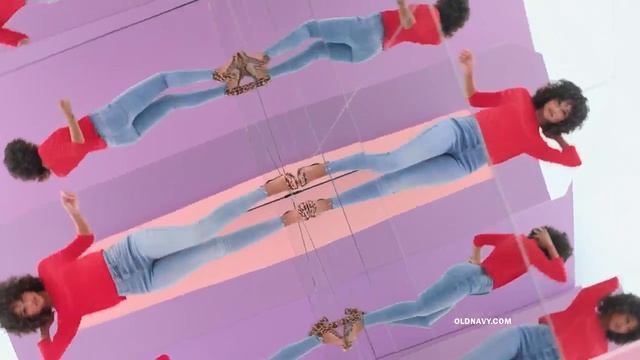 Old Navy Rockstar Jeans Commercial 2018 featuring Leah Marville смотреть онлайн