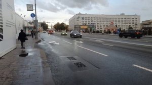 Пожарная машина едет на вызов. Москва.