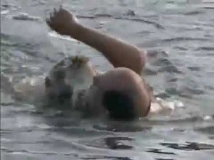 спасение утопающего