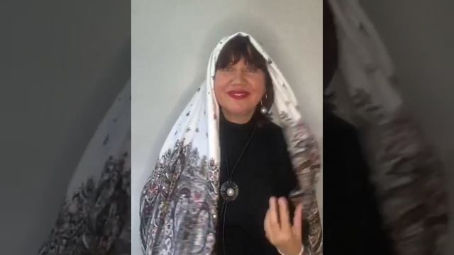 Палантин Перо Жар-птицы. Как просто и красиво завязать палантин на голове. смотреть онлайн