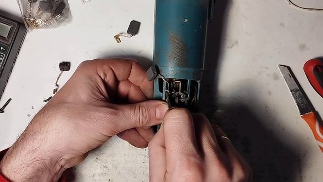 2 е видео . Ремонт шлифмашинки.