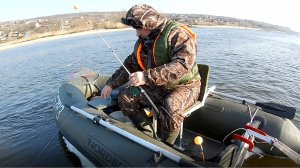 Рыбалка с лодки на кольцо. Открытие сезона.