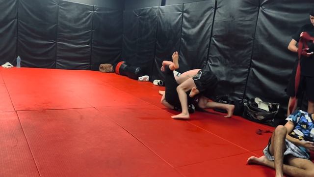 Разговор с Чимаевым, а так же спарринг с Шовхалом. Короче говоря мы снова в Дубае на сборах ? смотреть онлайн